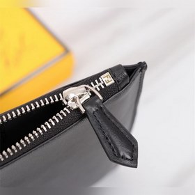 FENDI Фенди Сумка с тиснеными буквами Артикул： 168568 Сумка FE
