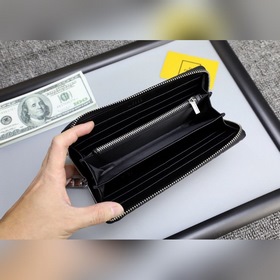 FENDI Маленький кошелек с одним отделением Модель： 9036 Внутре