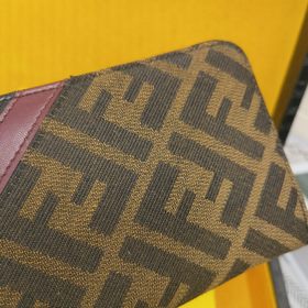 FENDI Маленький кошелек с одним отделением Модель： 6660100 Черны