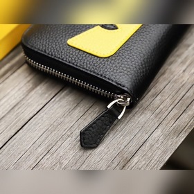 FENDI Новый маленький кошелек с одним отделением Модель： 666044 