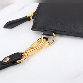 FENDI Буквенная железная сумка Артикул： 168568 Верх из импортной