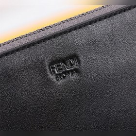 FENDI Черно-серая сумка для макияжа Артикул： 168568 Верх из им