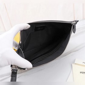 FENDI Желтый клатч с акцентом на ручке Артикул： 168568 Верх из и