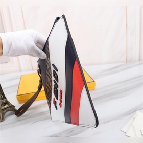FENDI Сумка с шелкографией и кожаными заклепками Артикул： 168568