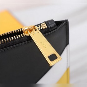 FENDI Сумка с шелкографией и кожаными заклепками Артикул： 168568