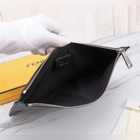 FENDI  Сумка-клатч стразами от Karl Lagerfeld Артикул： 168568 С