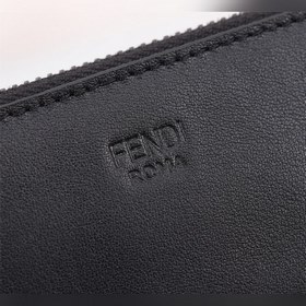 FENDI Черная сумка из змеиной кожи Артикул： 168568 Сумка FENDI