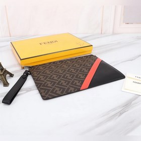 FENDI  Красная сумка из ПВХ Артикул： 168568 Сумка FENDI Популя