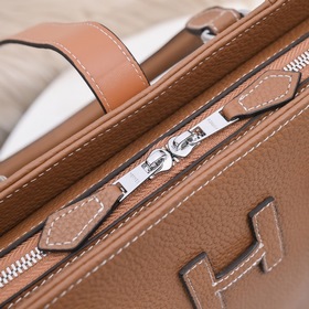 Hermes - мужская сумка для документов Изготовлена из импортной ко