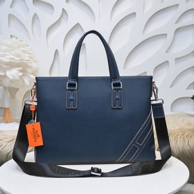 Hermes - Мужской портфель Изготовлена из натуральной телячьей кож