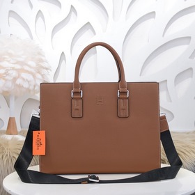 Hermes - новейшая модель мужской портфеля Hermes Изготовлена из и