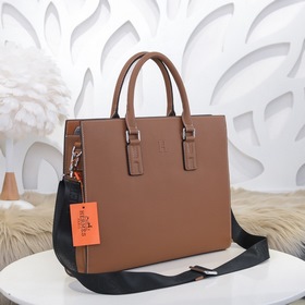 Hermes - новейшая модель мужской портфеля Hermes Изготовлена из и