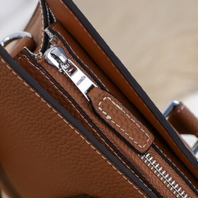 Hermes - новейшая модель мужской портфеля Hermes Изготовлена из и