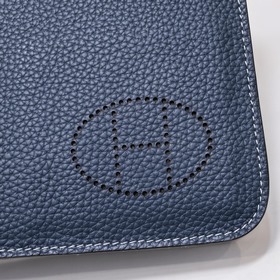 Hermes- Мужская сумка из кожи. Изготовлена из кожи теленка высшег