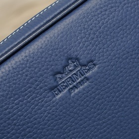 Hermes - новейшая модель мужской сумки Hermes изготовлена из кожи