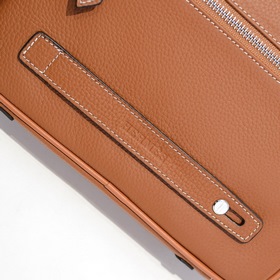 Hermes - новейшая модель мужской сумки Hermes изготовлена из кожи