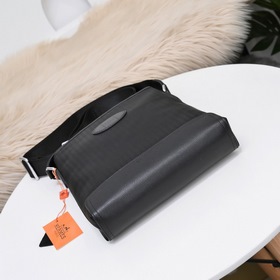 Мужская сумка через плечо Hermes Изготовлена из специальной водон