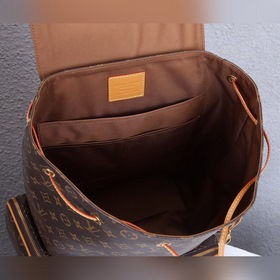 Рюкзак LV Trio Модель： M44658 Сумка из ткани Monogram с клапаном 