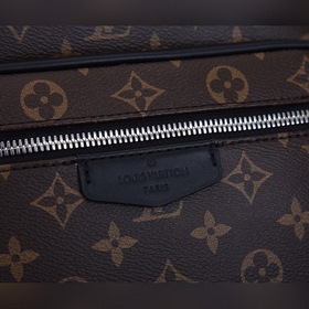 Рюкзак LV Josh Модель： M45349 Рюкзак Josh выполнен из ткани Monog
