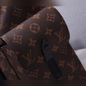 LV Полностью металлическая сумка Christopher Small Backpack Модел