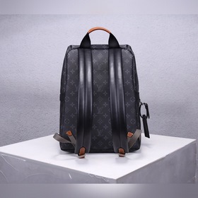 Рюкзак LV Discovery Модель： M45218 Входит в лимитированную серию