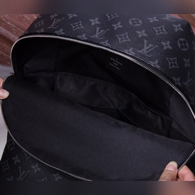 Рюкзак LV Discovery Модель： M30230 Сочетание ткани Monogram и кож