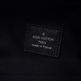 Рюкзак LV Discovery Модель： M30230 Сочетание ткани Monogram и кож