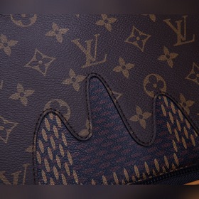 LV Campus рюкзак из цельностального металла Модель： N40380 Из сов