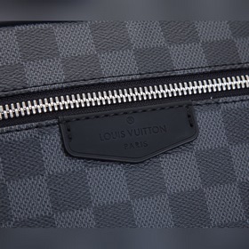 Рюкзак LV Josh Модель： N41473 Рюкзак Josh выполнен из ткани Monog