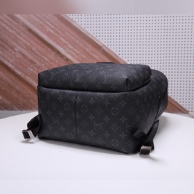 Рюкзак LV Apollo Модель： M43186 Рюкзак Apollo изготовлен из мягко