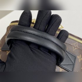 LV Модель Рюкзак для пожилых Изготовленный из ткани Monogram Rev