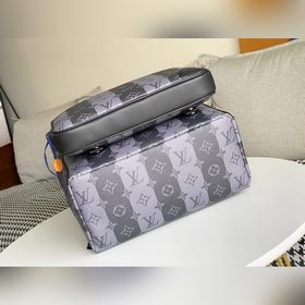 LV Модель M45962 Utilitary Рюкзак Создан японским дизайнером Nigo