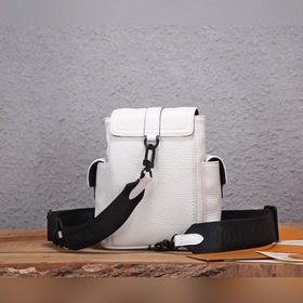 LV  Рюкзак Christopher XS Модель： M58493 Рюкзак Christopher XS —