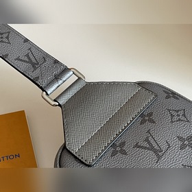 LV Модель M30833 серебристый Taigarama серия Outdoor сумка через 