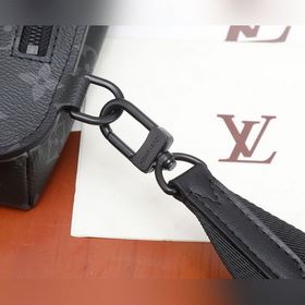 LV Мужская сумка через плечо из цельной стали Модель： M45912 Эта