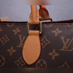 LV Женская сумка из серии Vintage Gold Ball Triangle, модель： M40
