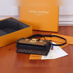 LV Trunk Clutch Сумка Модель： M43596 Мягкая ткань Monogram и Mon