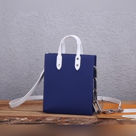 LV Полностью металлическая сумка Sac Plat XS Модель： M80841 Вирд