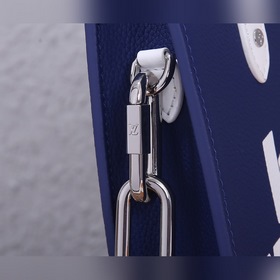 LV Полностью металлическая сумка Sac Plat XS Модель： M80841 Вирд