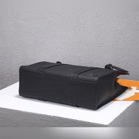 Сумка LV Aerogram Tote Модель： M57308 Изготовлена из мягкой и неж