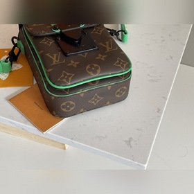 LV &nbsp;S-Lock Vertical Wearable Чехол для мобильного телефо