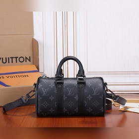 Дорожная сумка LV Keepall, модель： M45947 Эта сумка изготовлена и