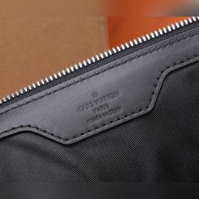 LV Полностью металлическая сумка через плечо для мужчин Модель： M