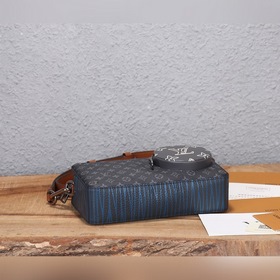 Сумка LV Volga с металлической фурнитурой Модель： M69688 Сумка V