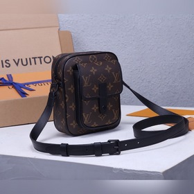 LV Мини-сумка Christopher из цельнометаллической фурнитуры Модель