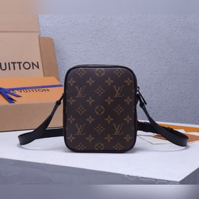 LV Мини-сумка Christopher из цельнометаллической фурнитуры Модель