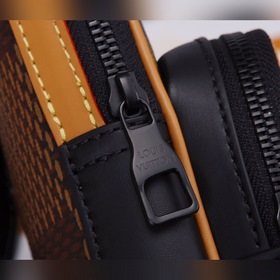 LV Amazone сумка через плечо, модель с одной ручкой, полностью из