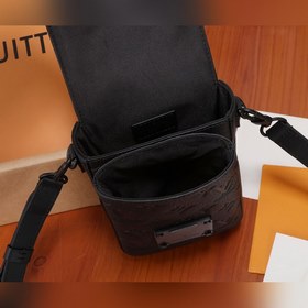 LV Мини-сумка из цельностального S-Lock Vertical, модель： M81524 