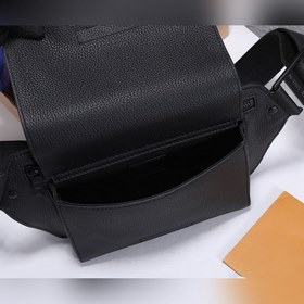 LV Aerogram поясная сумка Модель： M57081 Минималистичный дизайн и