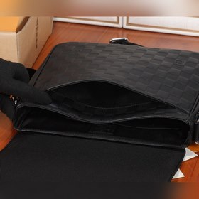 LV District Маленькая сумка-почтальон Модель： N42711 Эта сумка-по